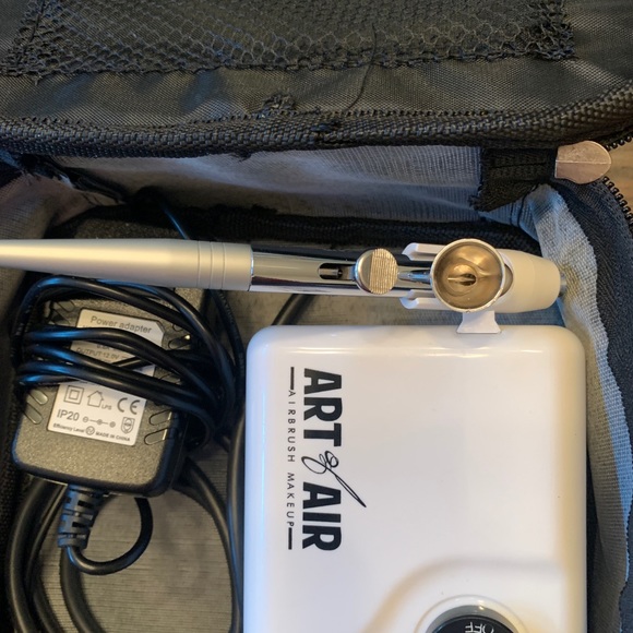 Make up Airbrush kit Art of Air. Like new! - Picture 3 of 4